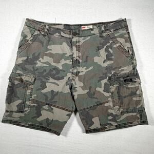 Wrangler Men’s 42 Faded Camo Cargo Shorts Relaxed Fit Stretch Outdoors Hunting‎